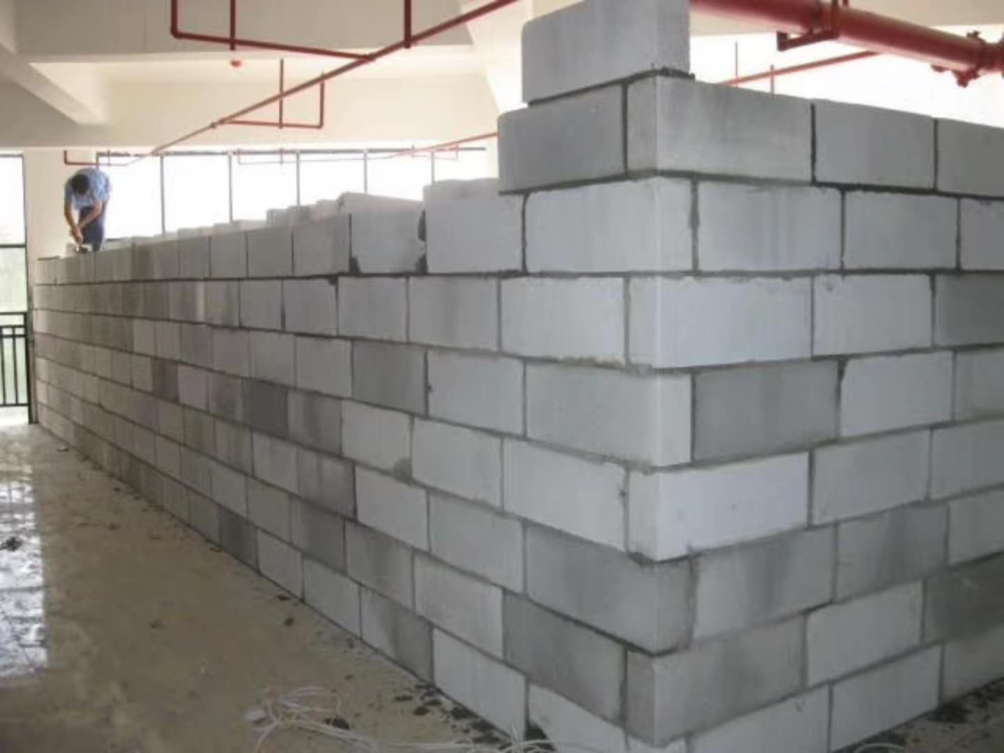 大理蒸压加气混凝土砌块承重墙静力和抗震性能的研究